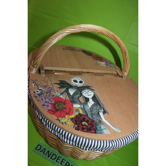 The Nightmare Before Christmas Picnic Time Wooden Wicker Basket Eternally Yours - Picture 3 of 7